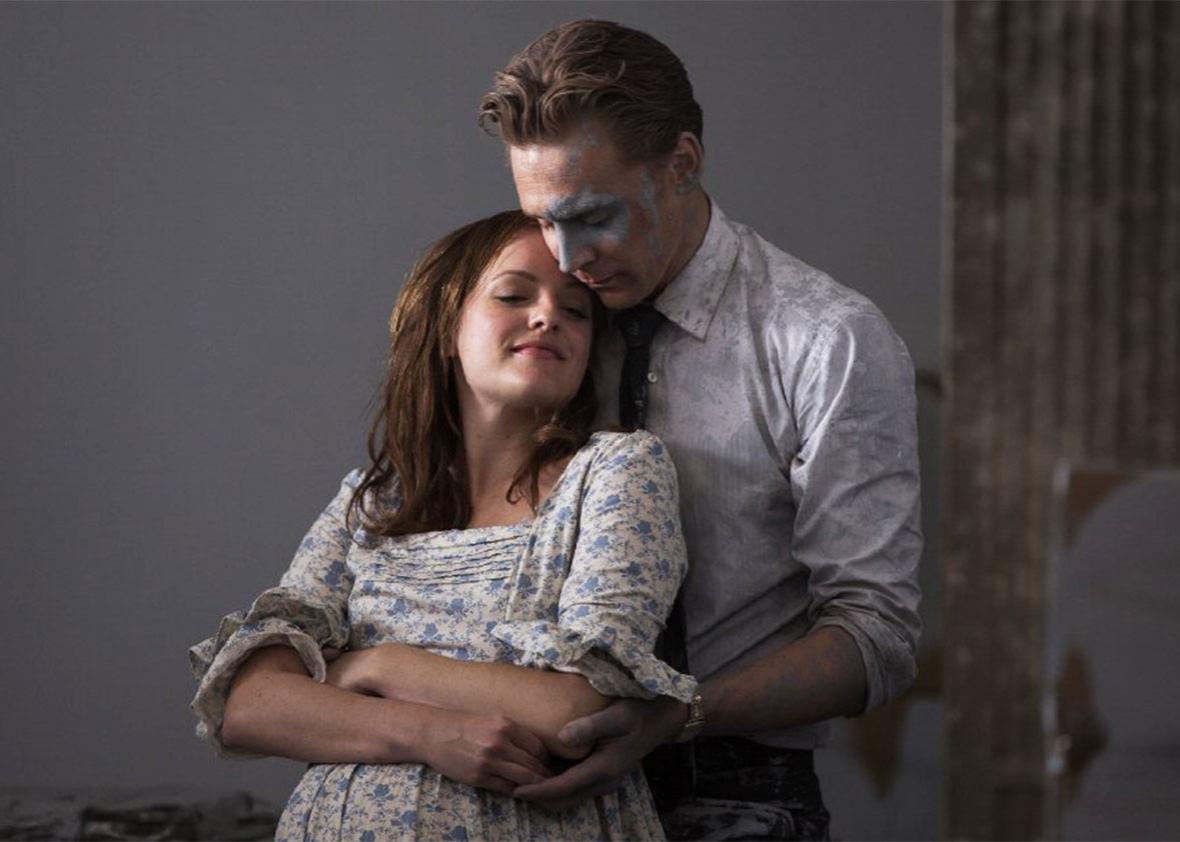 Elisabeth Moss and Tom Hiddleston in High-Rise.