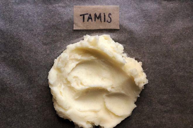 A dollop of mashed potatoes labeled Tamis.