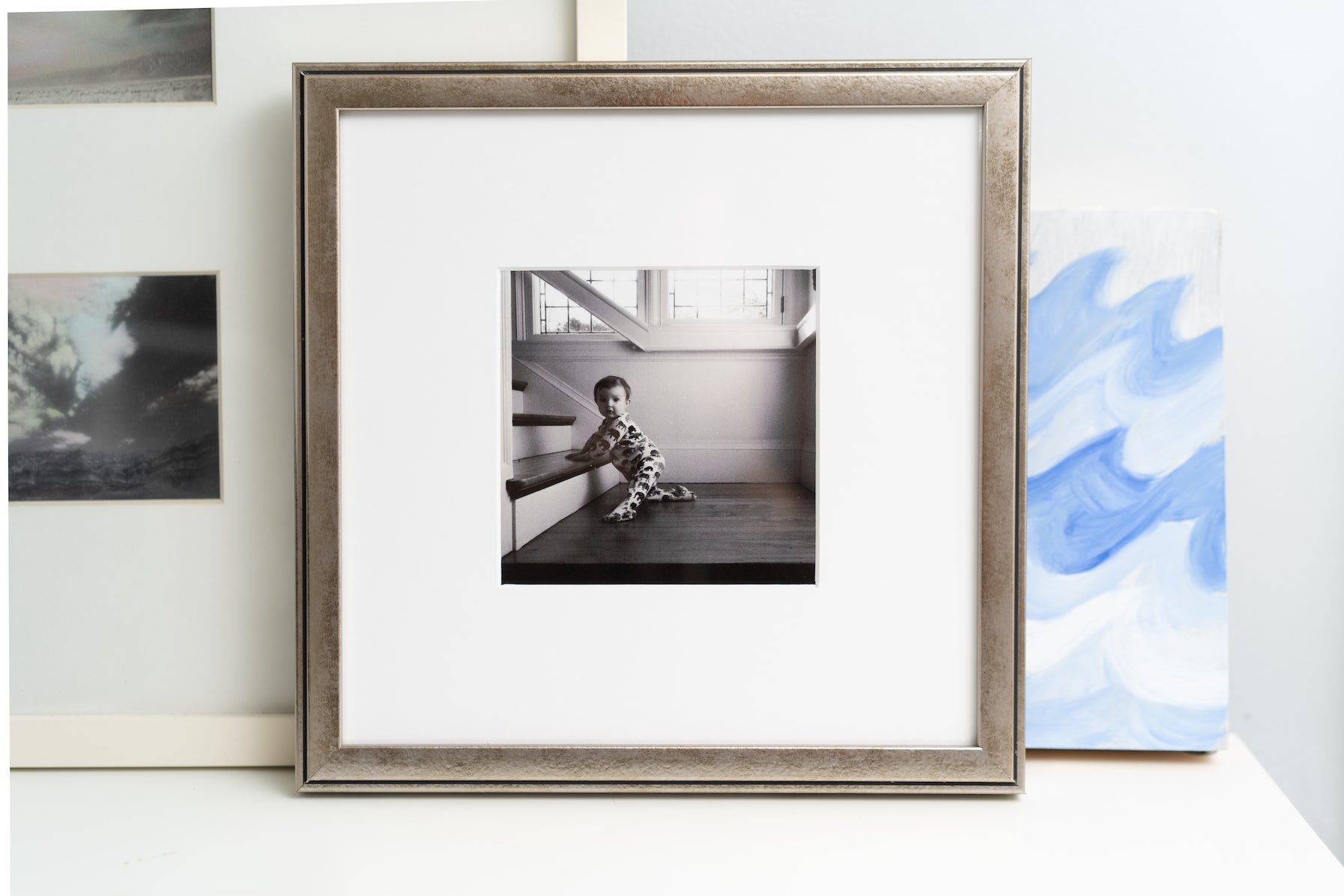A photograph in a Framebridge custom frame.