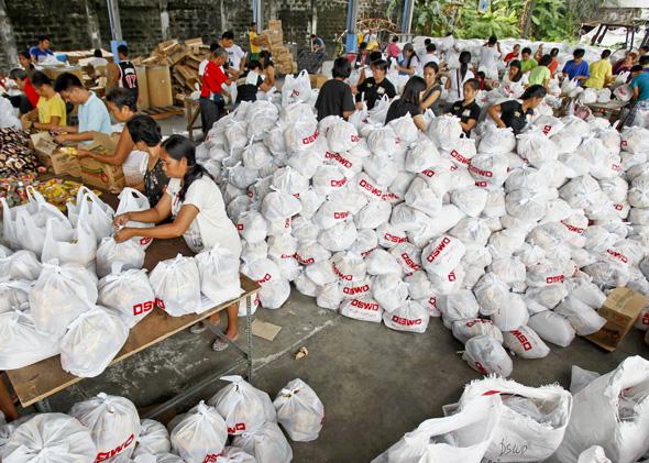 Typhoon relief effort: Manilla