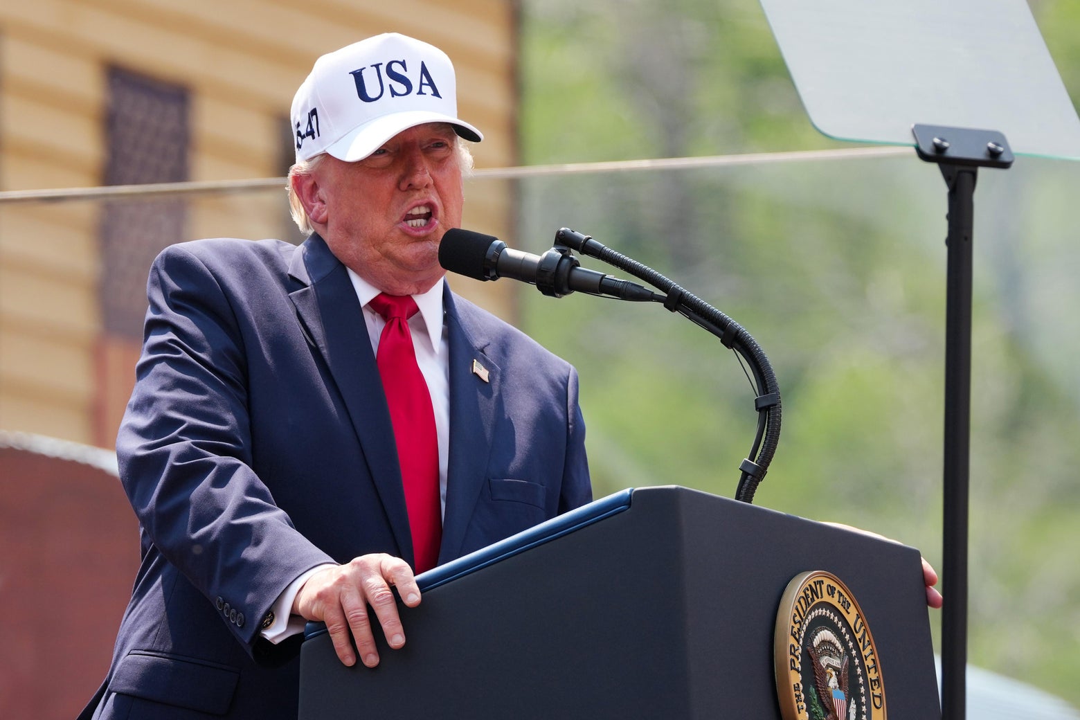 A New Trump Order Would Be a Disaster for U.S. Intelligence. His Motives Are a Mystery. Click Here