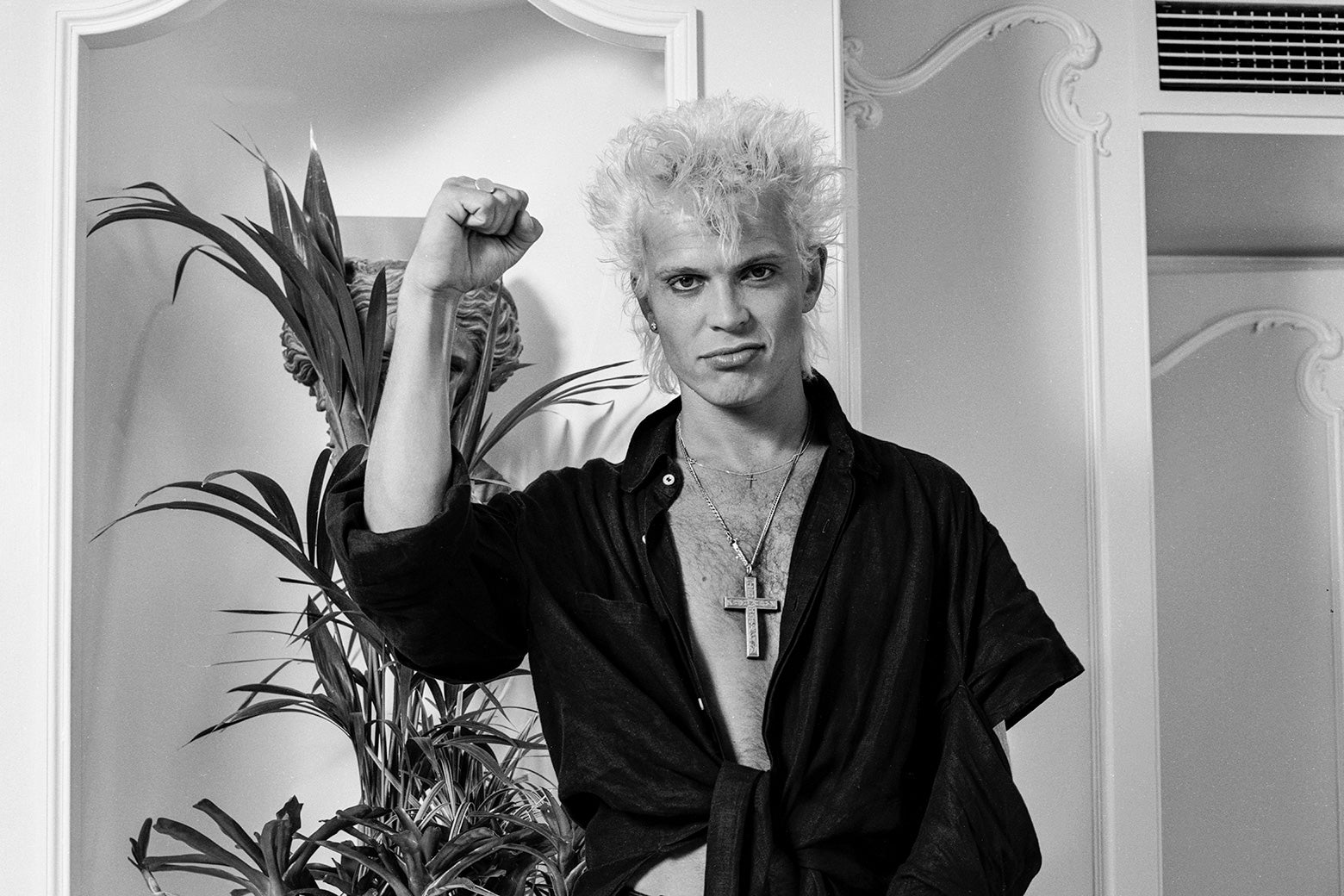 Bleached Hair + an Elvis Sneer = MTV Immortality