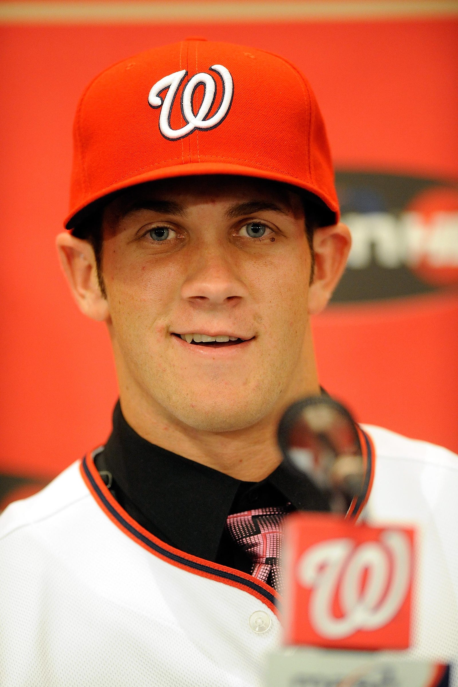 Clown Question, Bro: Bryce Harper helps journalists understand what not