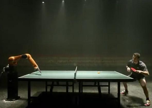 puede Aventurero Legibilidad Kuka, the fastest robot in the world, plays ping-pong against Timo Boll.