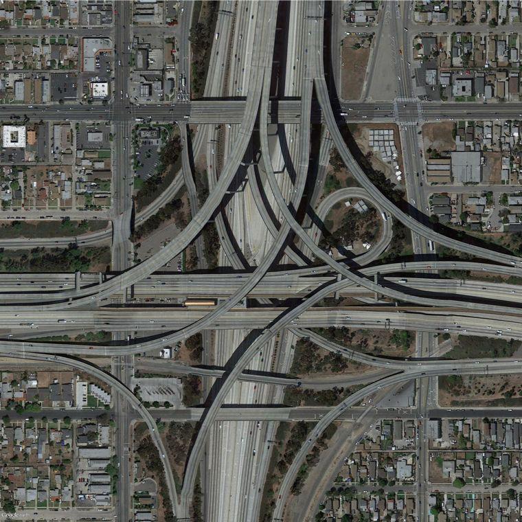 Traffic intersection_Los Angeles