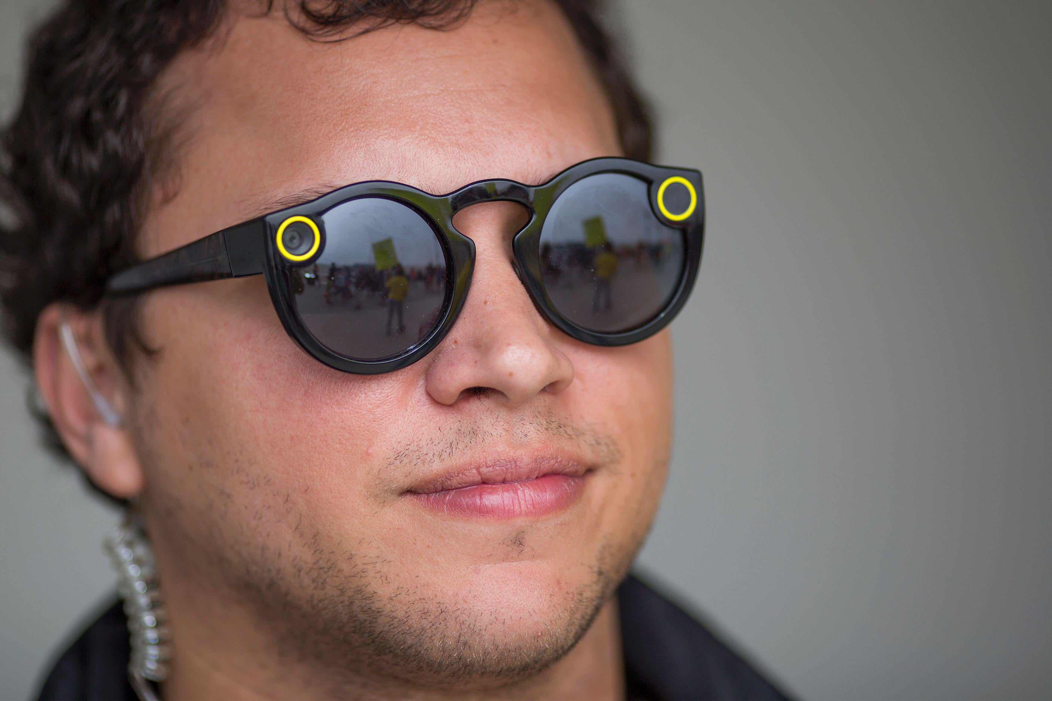 Intelligent gadgets on your nose – predecessors of Snapchat Spectacles