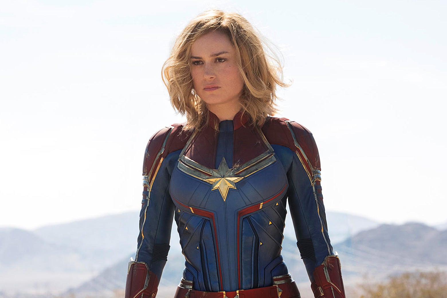 Marvel Femme Avengers Endgame Glowing Logo Tank Top 