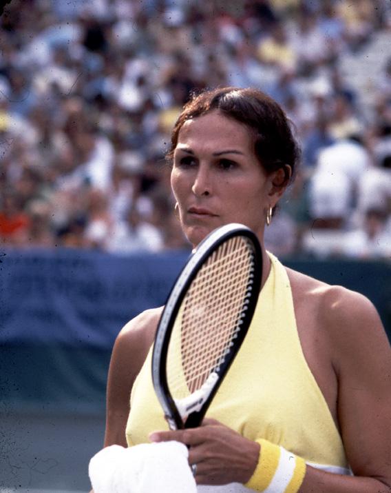 Tennis player Renee Richards on the tennis court, July 1977. 