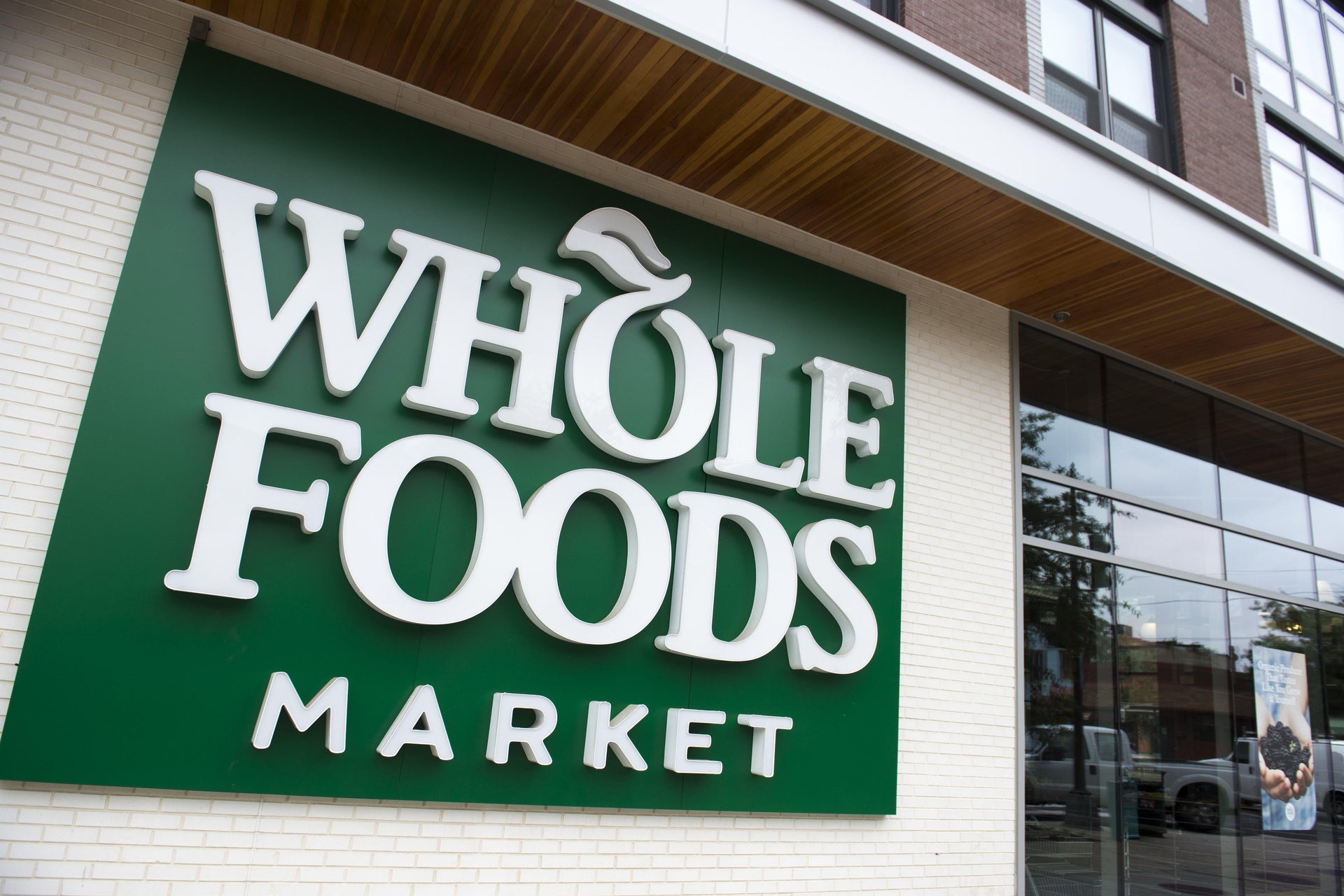 Whole Foods’ discount for Amazon Prime members when it starts, how it