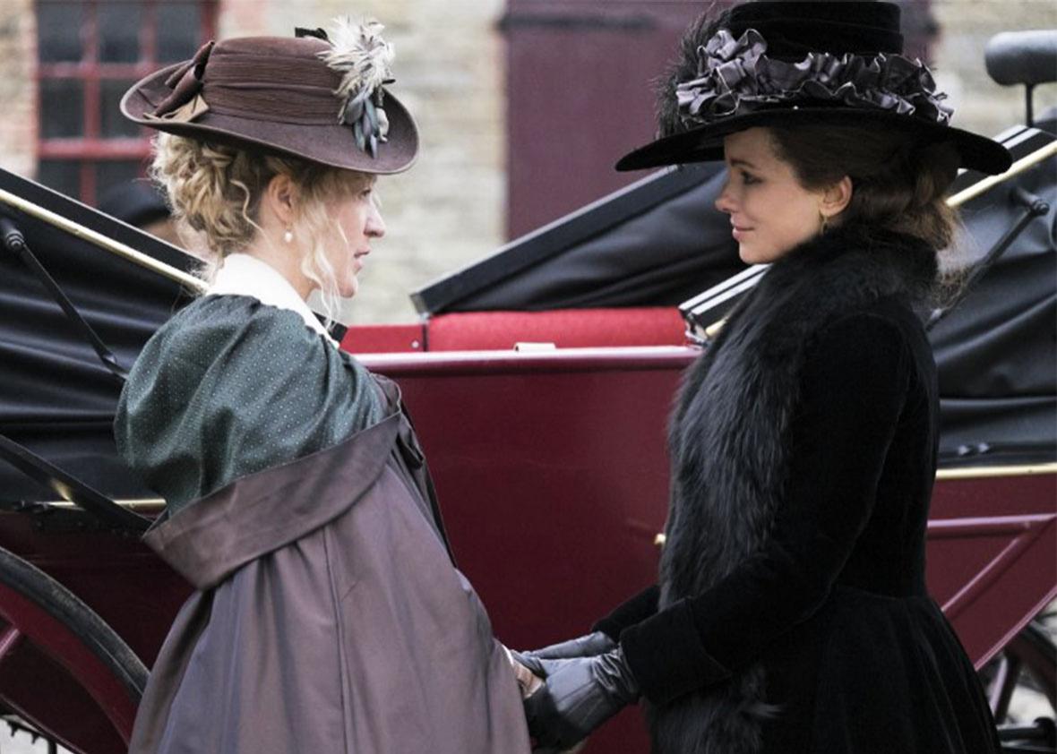 Chloë Sevigny and Kate Beckinsale in Love and Friendship.