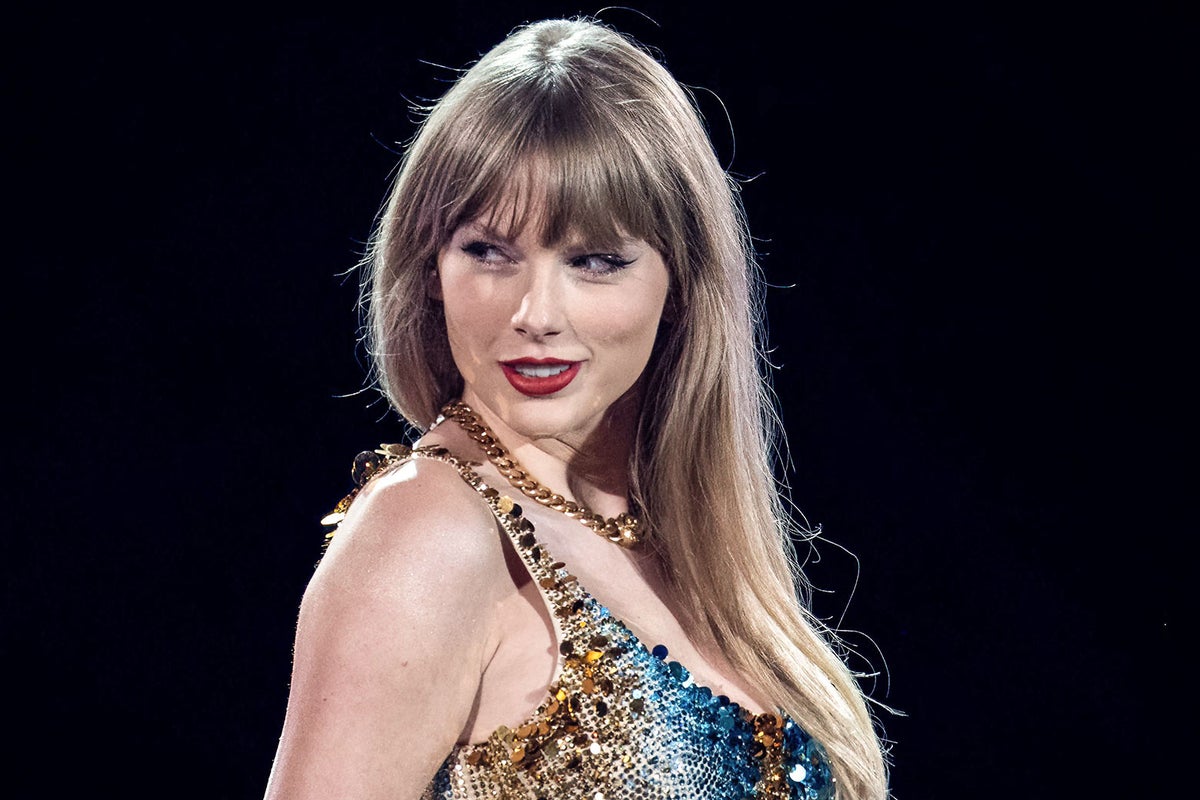 Taylor Swift: Has her new boyfriend shown she's changed her type?