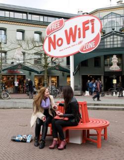 Marty Fielding Gezichtsvermogen uitblinken KitKat's wifi-free zone bench ad campaign appeals to the mini-digital  Sabbath crowd.