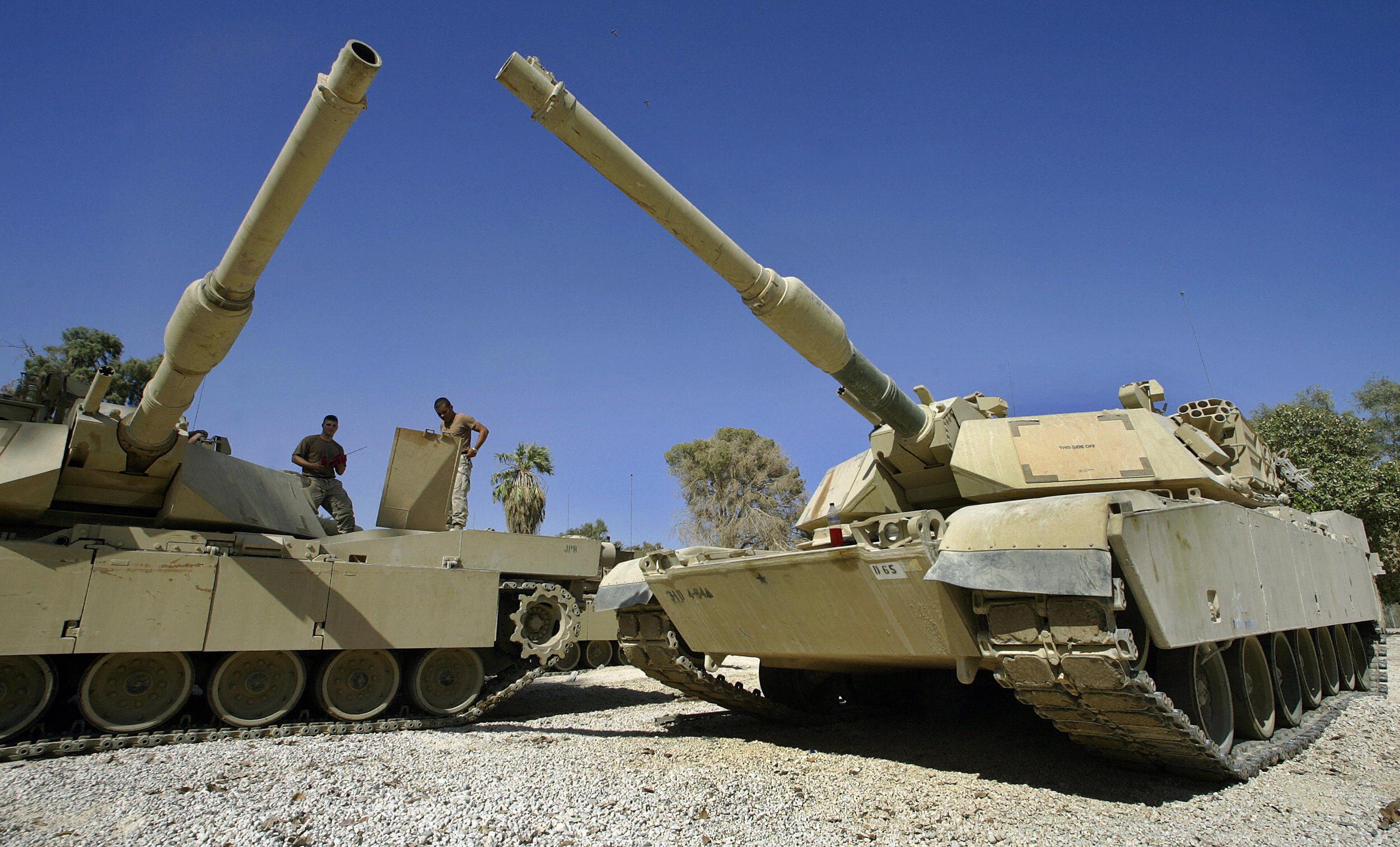 How much does an artillery shell weigh? - Quora