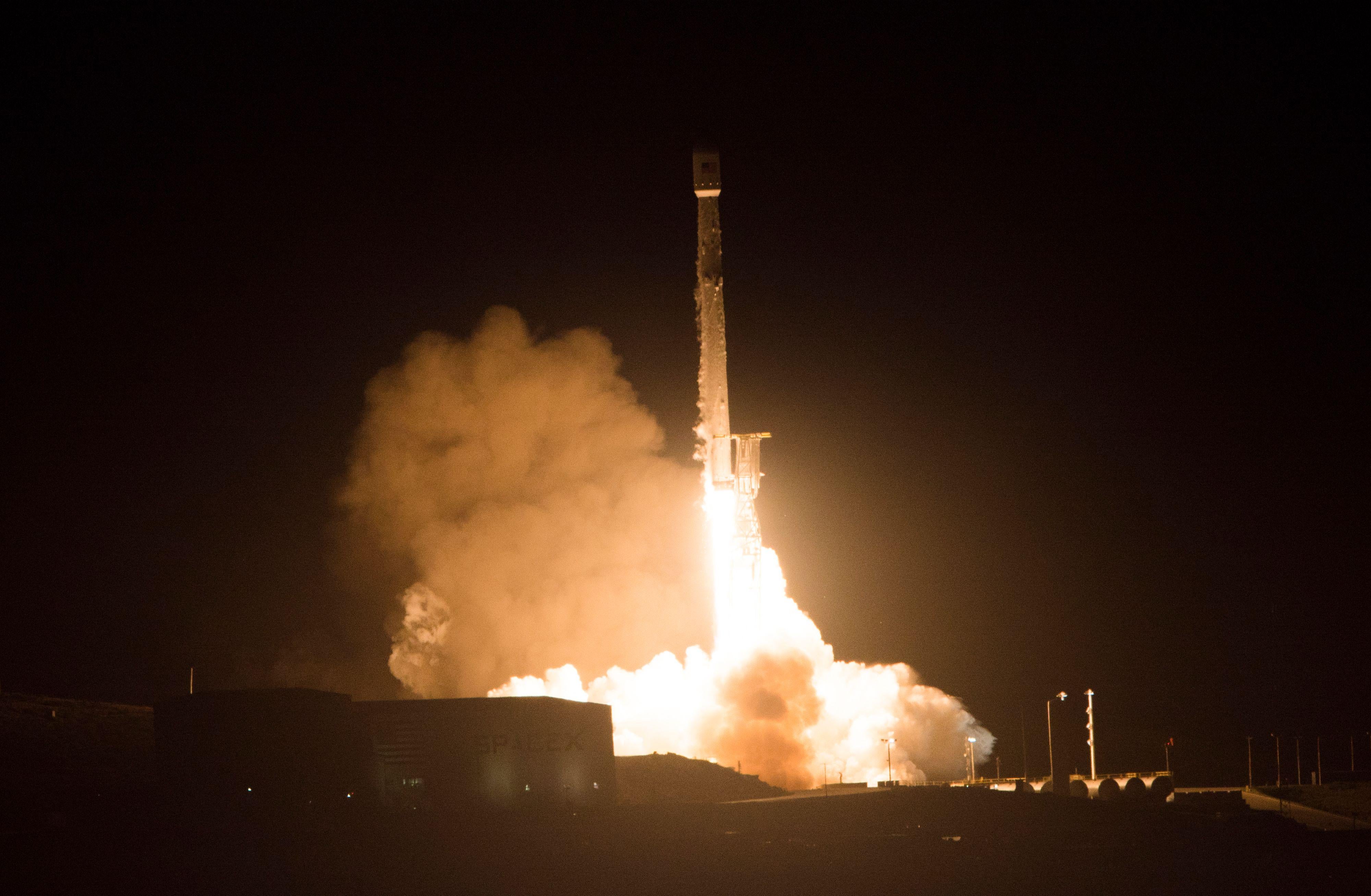 Watch A Live Stream Of SpaceX Falcon 9 Rocket Launch.