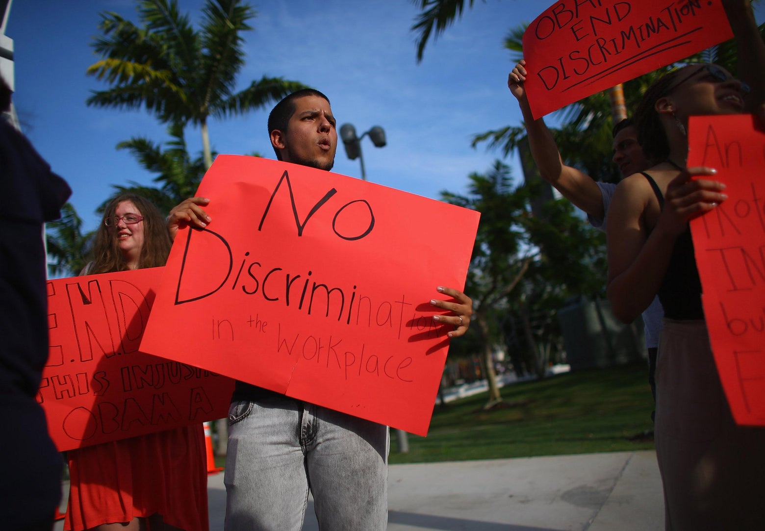 Florida trans bathroom bill easily survives first vote.