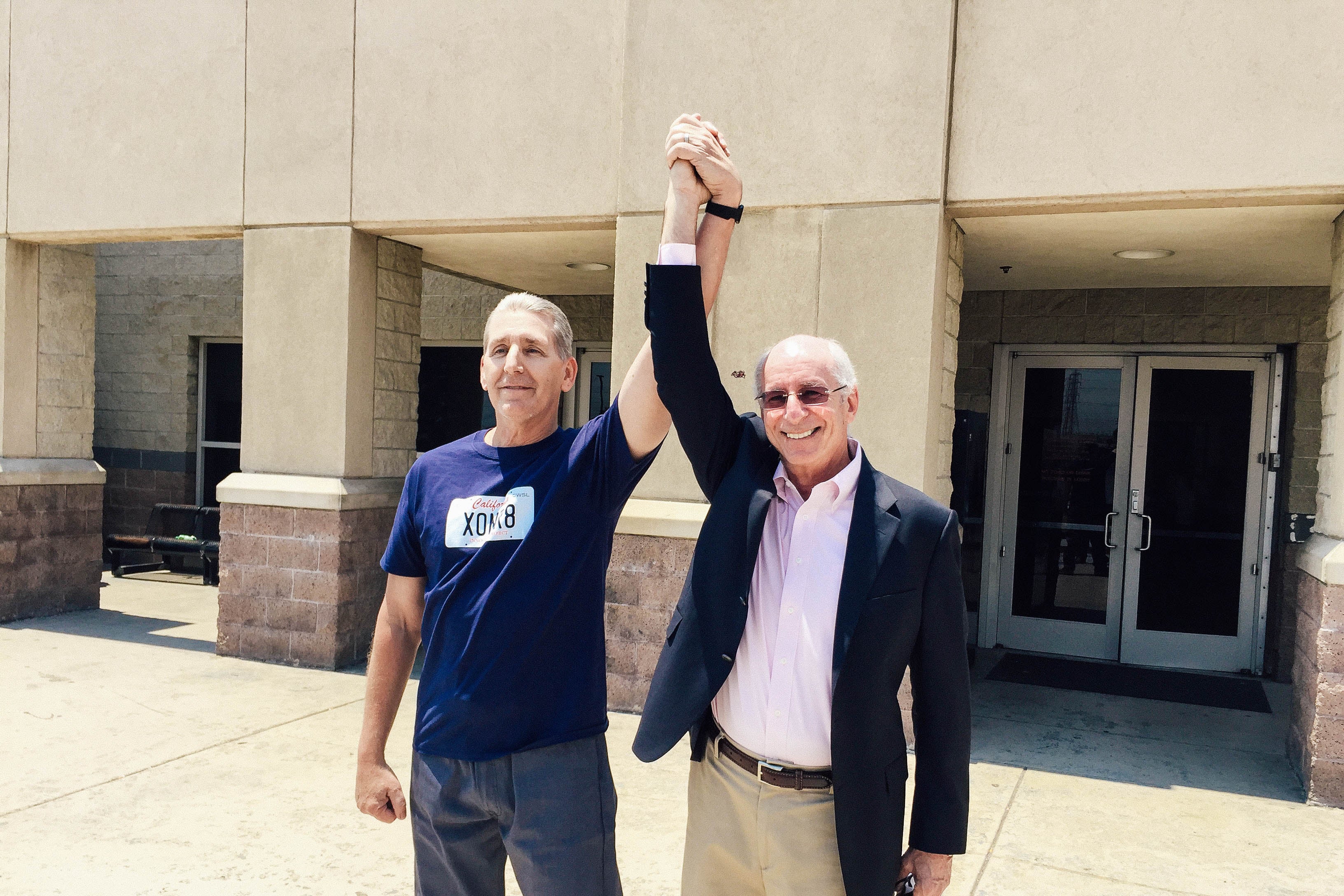 Bill Richards with his attorney, Jan Stiglitz, on the day that Richards was released.