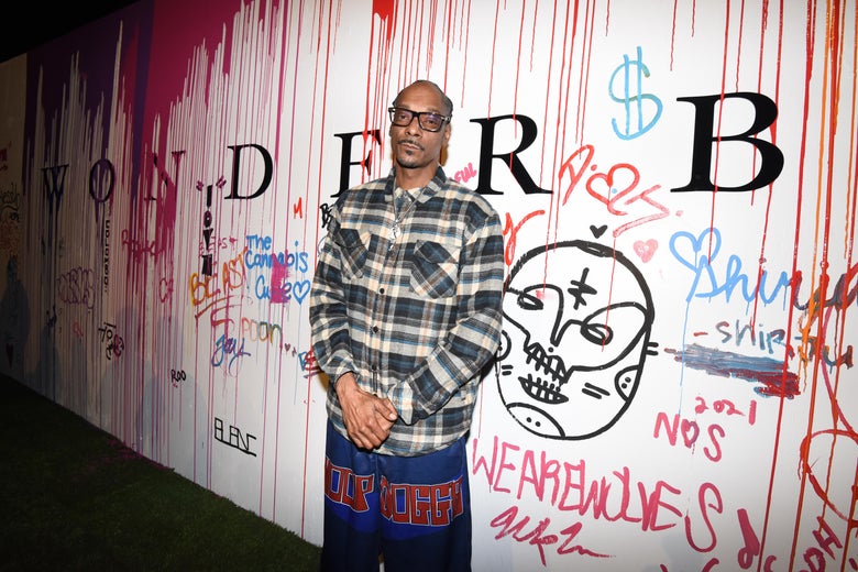 If Snoop Dogg Isn’t This Secret NFT Trader, Who Is? If Snoop Dogg Isn’t This Secret NFT Trader, Who Is?