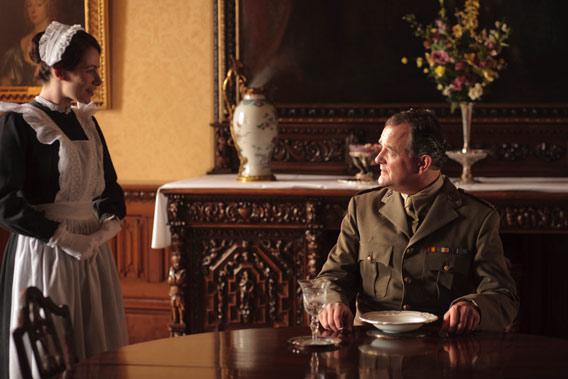 Clare Calbraith as Jane and Hugh Bonneville as Lord Grantham.