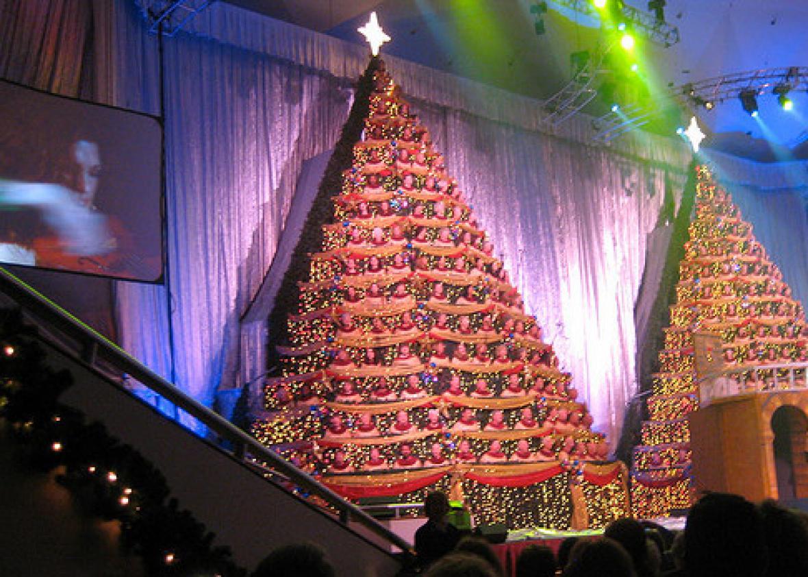 Singing Christmas tree 2008. 