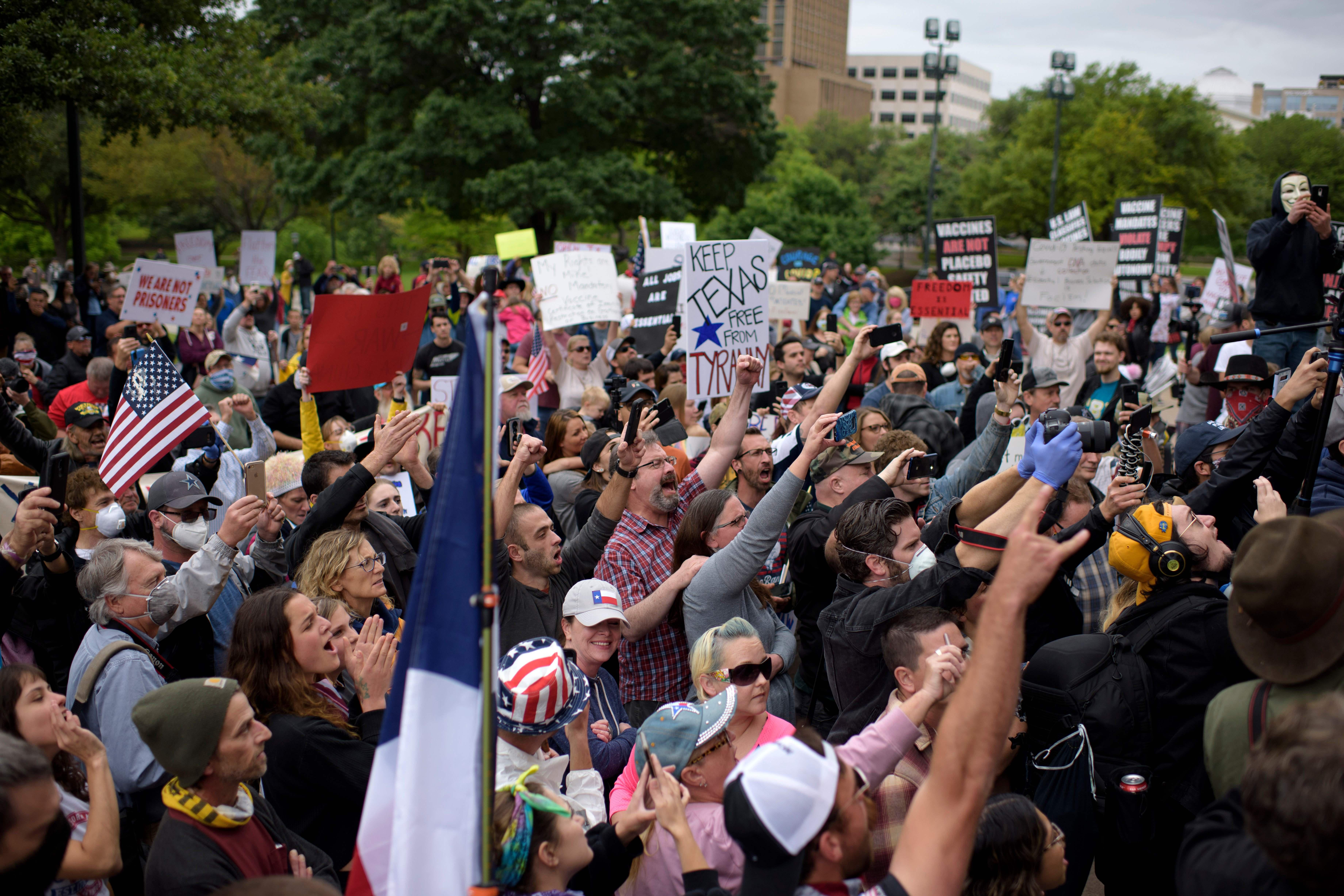 Protesters demand end to lockdowns ccross U.S.: “Fire Fauci!”