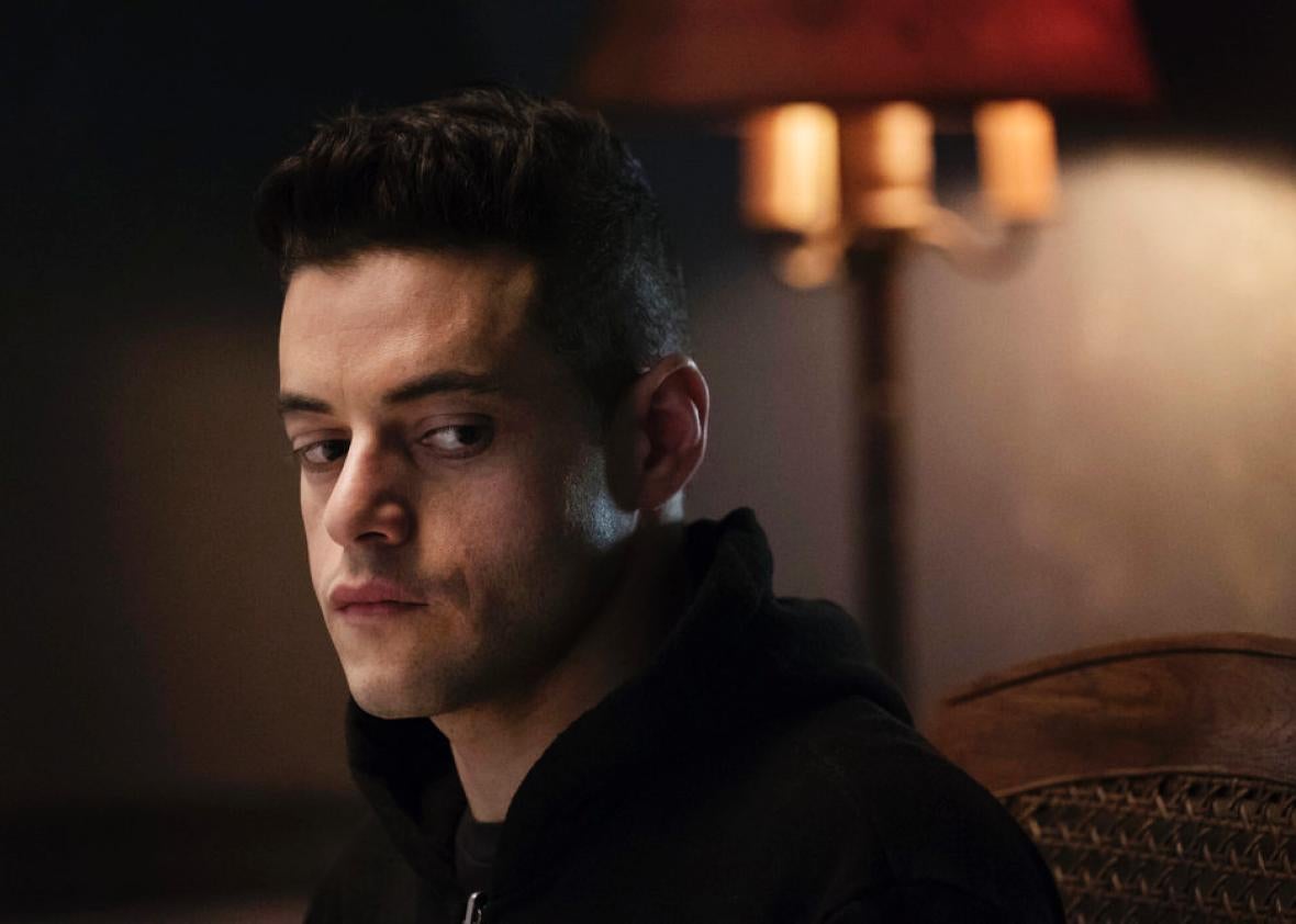 bordillo tema sugerir How accurate is Mr. Robot? The show's data, password, and smart home  dangers.