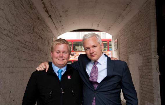 Assange and Siggi in Paddington, London, in 2011.