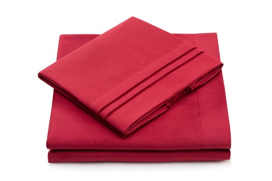 Red Cosy House sheet set.