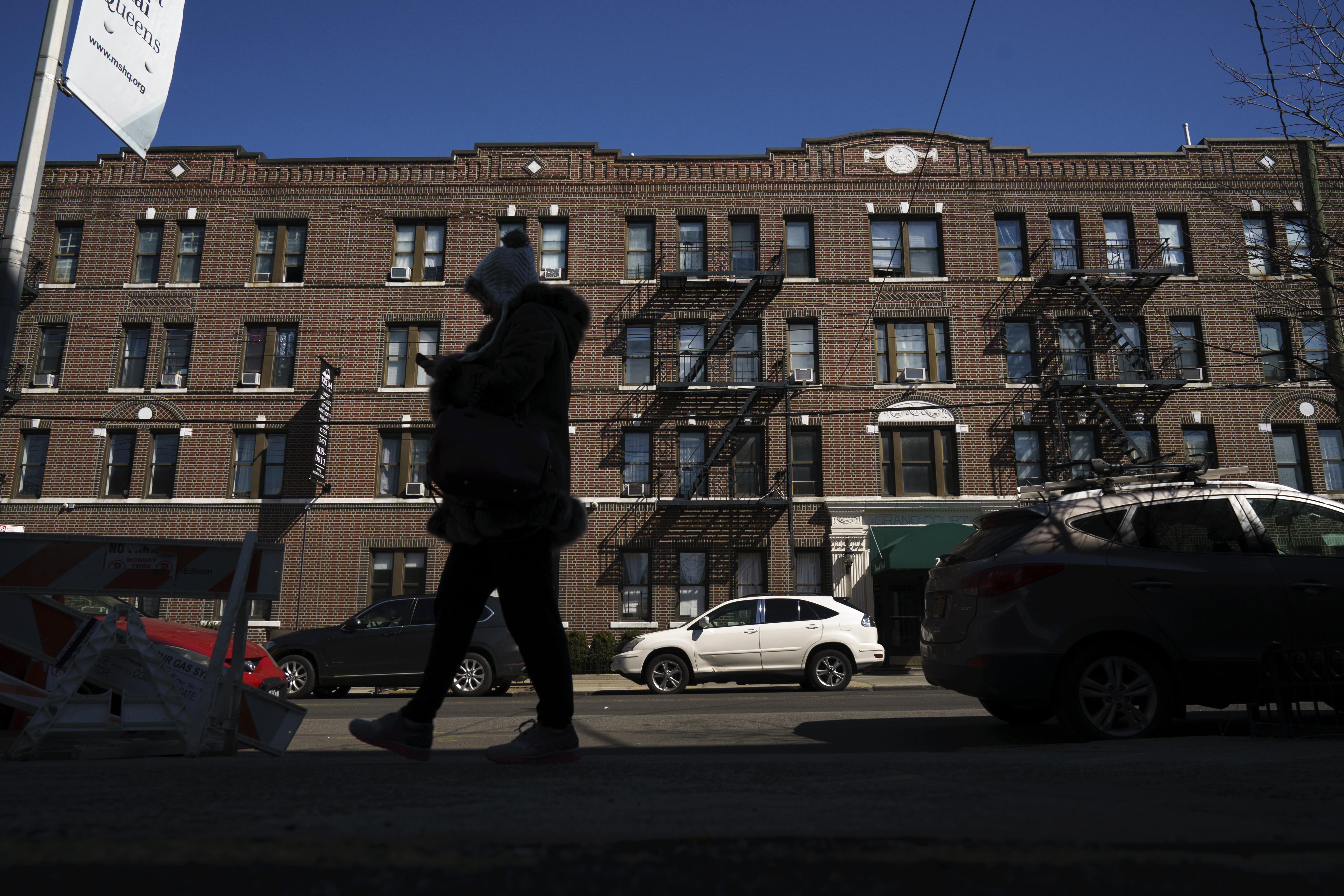 An apartment building formerly owned by the Kushner Companies, run by the family of White House senior adviser Jared Kushner, stands in the Astoria neighborhood of Queens, March 19, 2018 in New York City. In dozens of rental buildings across New York City, the Kushner Companies filed false paperwork declaring that the buildings had zero rent-regulated tenants. The move allowed the company to push out rent-controlled tenants, raise rents and boost profits when it later sold the buildings. (Photo by Drew Angerer/Getty Images)