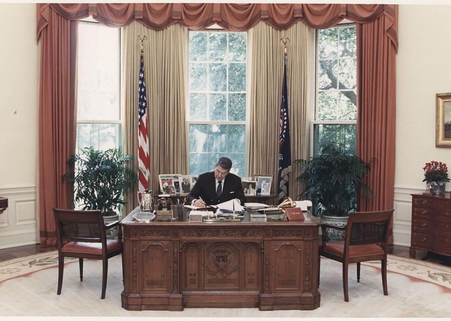 From Roosevelt to Resolute, the secrets of all six Oval Office desks.