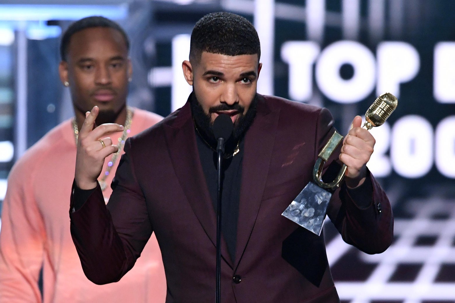 Billboard Music Awards: Watch Drake’s Shoutout To Arya Stark.