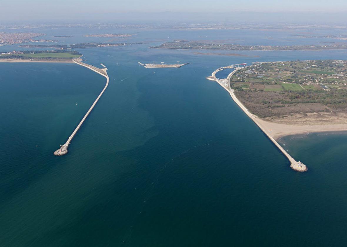 A 2012 aerial photograph of the Lido inlet and the worksites where MOSE is being constructed