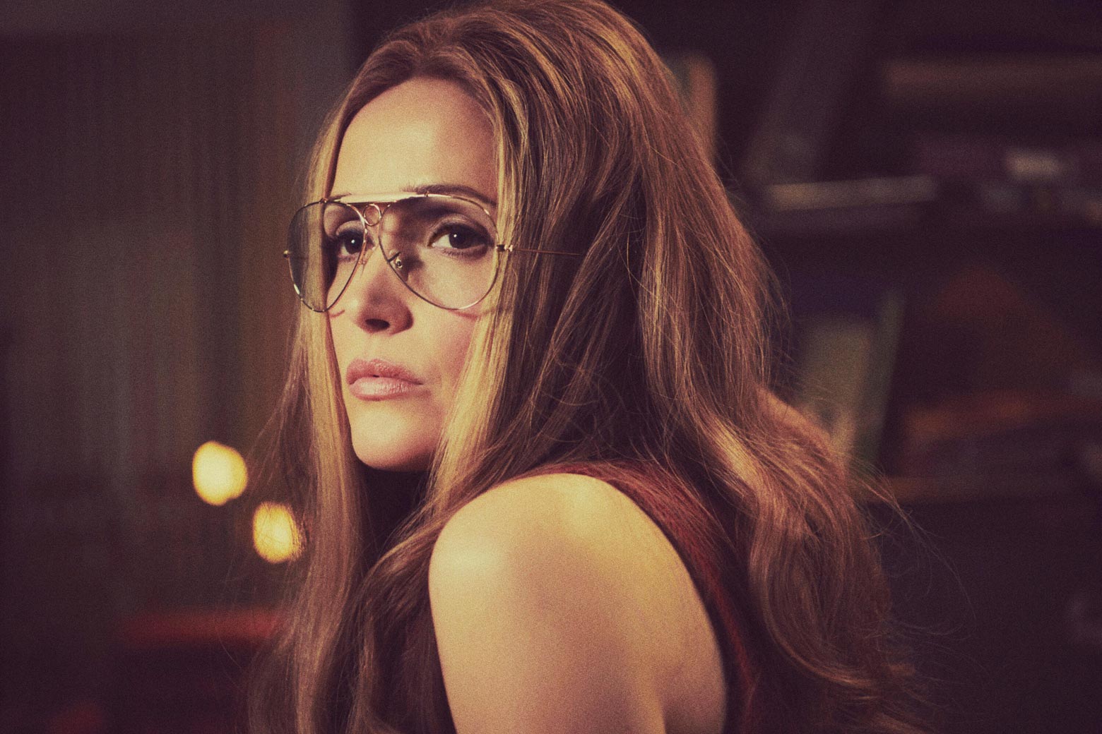 Close-up of Rose Byrne as Gloria Steinem on Mrs. America