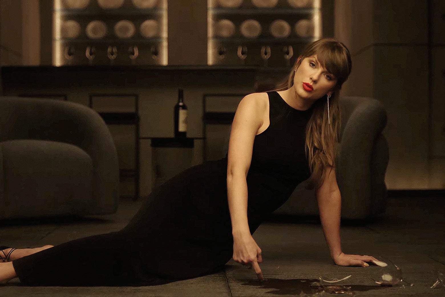 It Seems Like Everyone Hates Taylor Swift’s New Songs, So Why Are They Still So Popular?