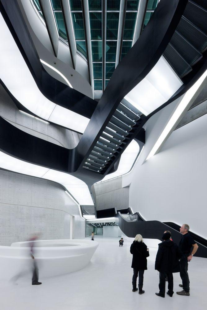 01. MAXXI Museum of XXI Century Art, Rome_photo Iwan Baan