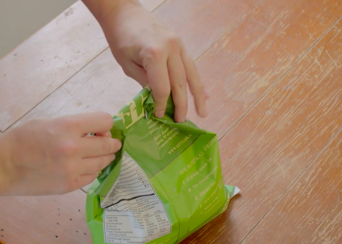 How to reseal a bag of chips without a clip (Video).