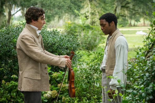 William Ford (Benedict Cumberbatch) with Solomon Northup (Chiwetel Ejiofor)
