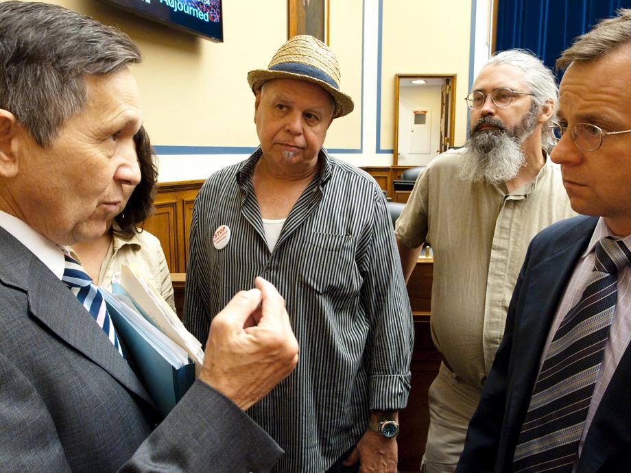 Bo Webb and Vernon Haltom speak with Rep. Dennis Kucinich