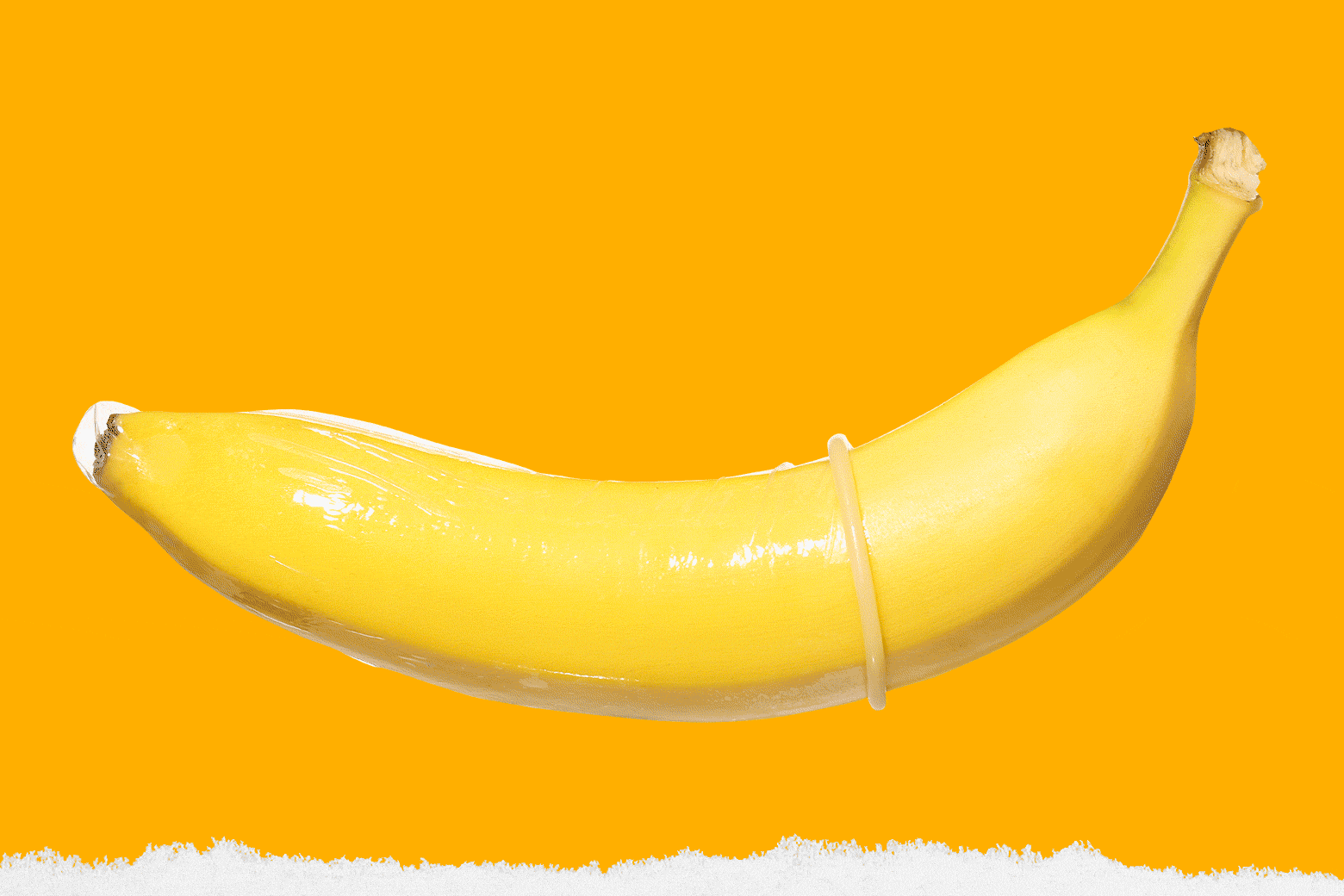 GIF of a condom-covered banana, then a banana that is condomless