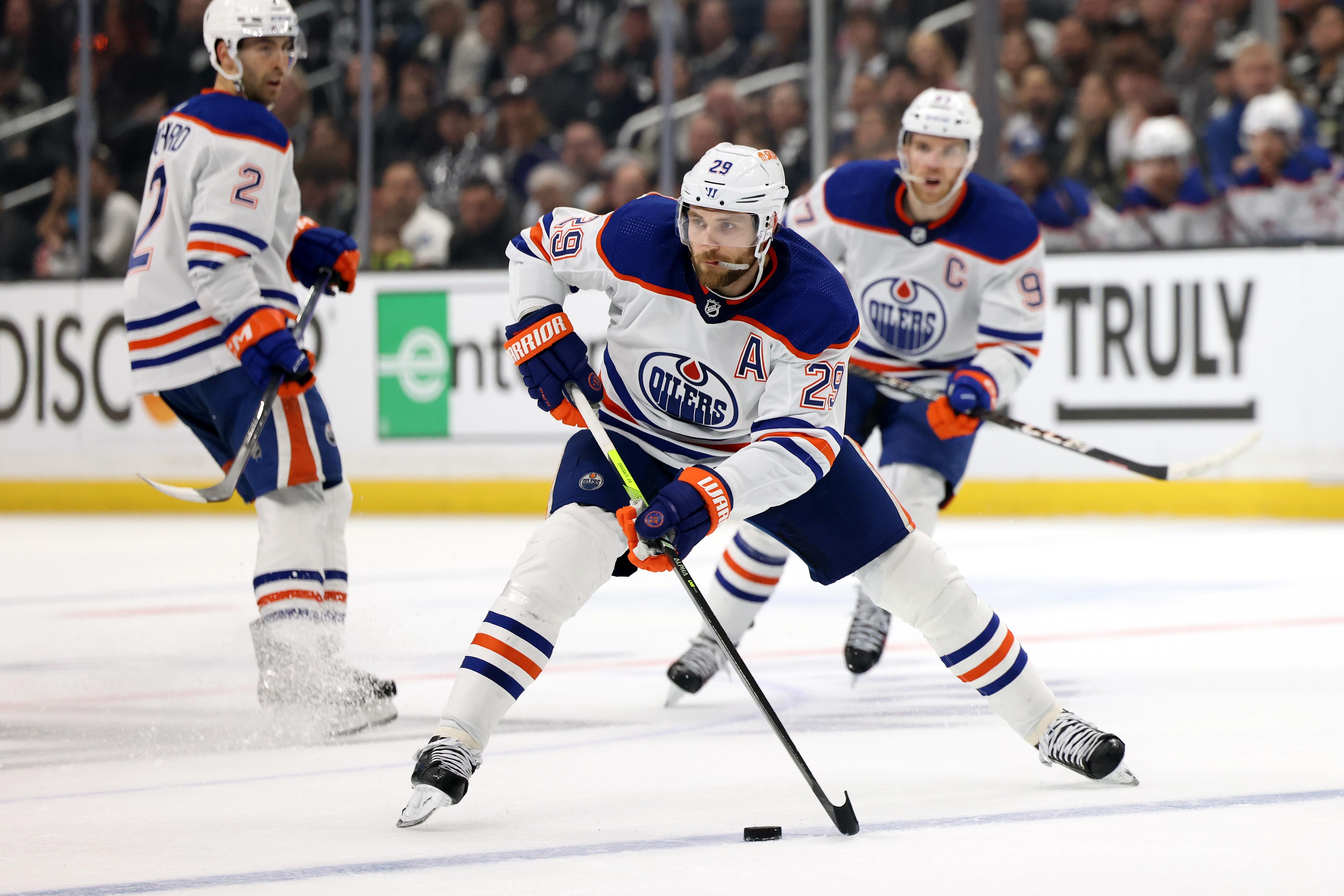 Edmonton Oilers The Edmonton duo Connor McDavid X Leon Draisaitl