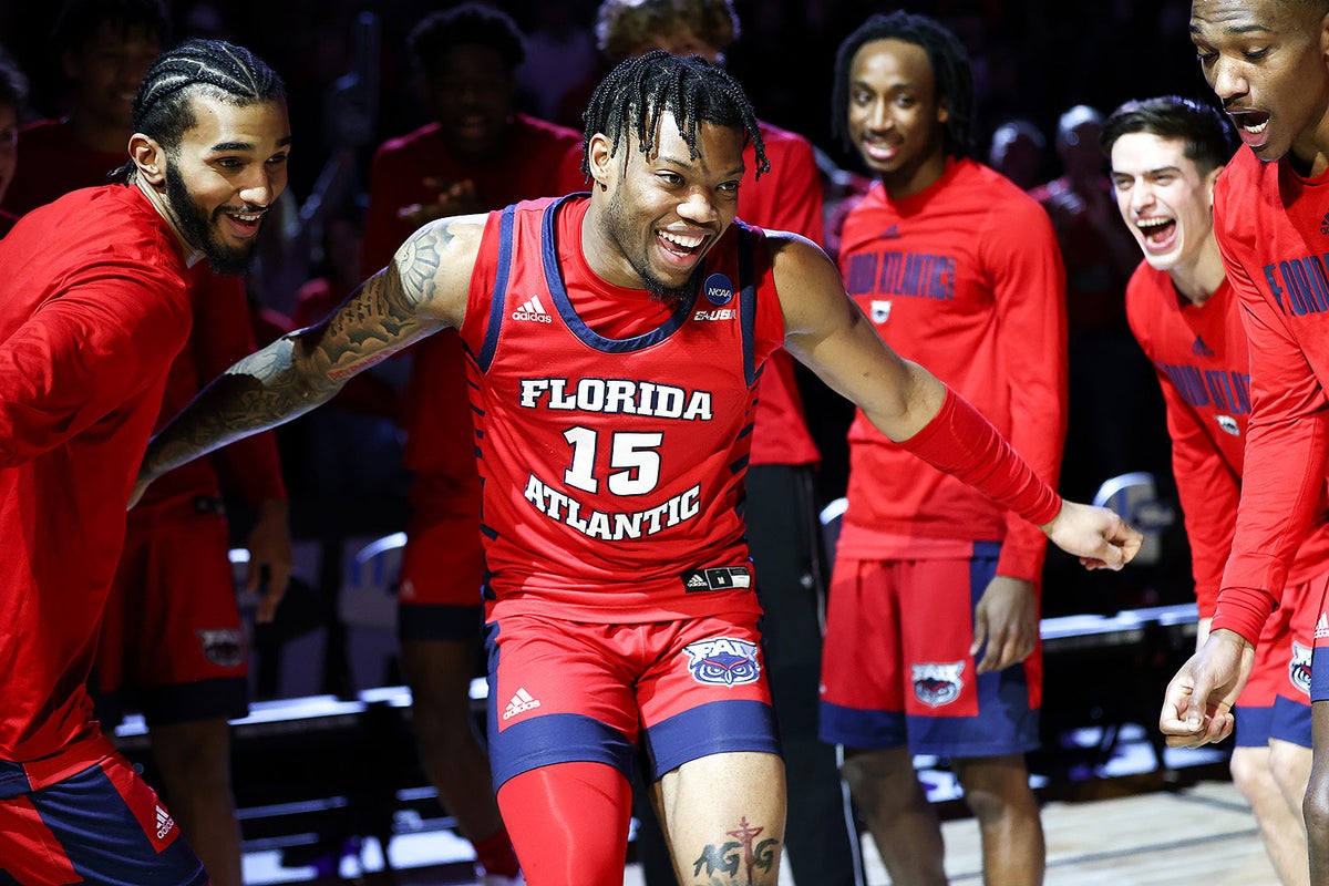 The 5 Ugliest Uniforms In The NCAA Men's Basketball Tournament