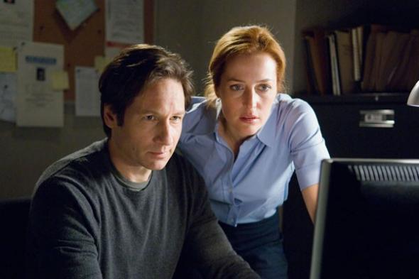 David Duchovny, Gillian Anderson in The X-Files