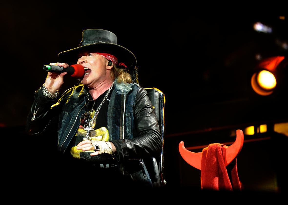 Guns N Roses Reunite With Drummer Steven Adler For First Time Since 1990 Video