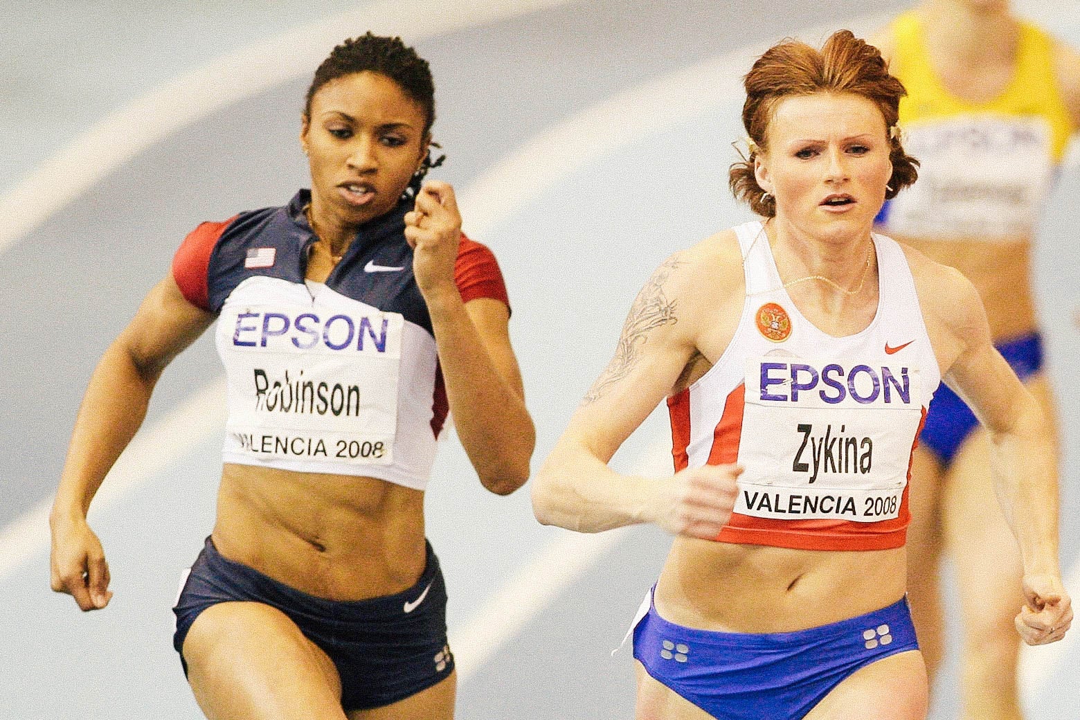 Zykina and Robinson sprinting neck and neck