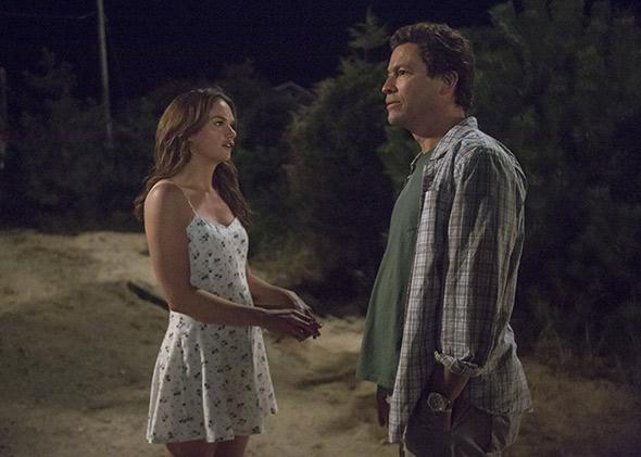 Ruth Wilson as Alison and Dominic West as Noah in Showtime's The Affair.