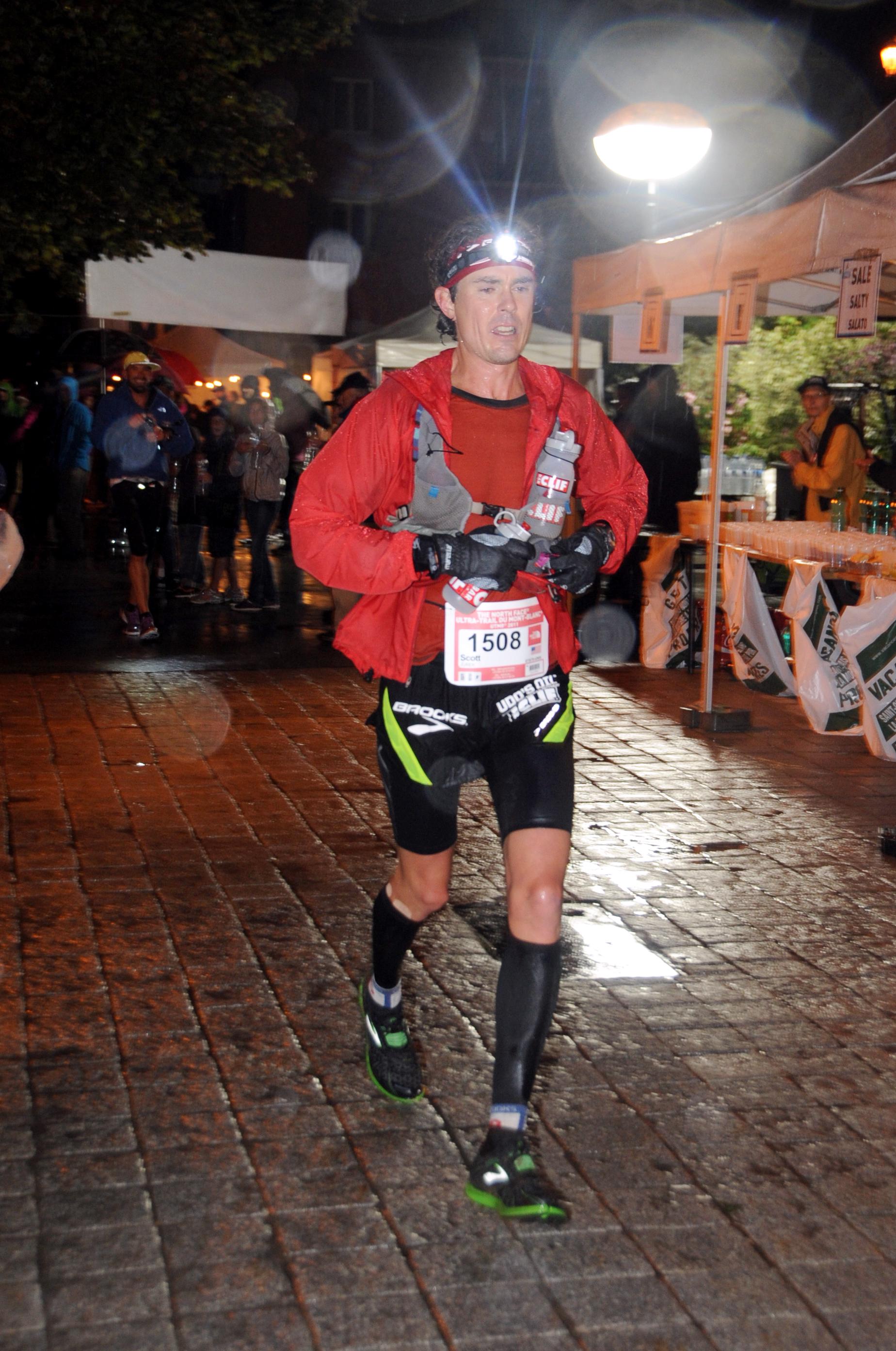 Ultramarathon runner Scott Jurek: Extreme athletes' determination, pain,  and health.