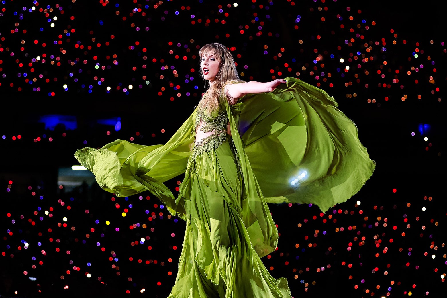 Amazon.com: Mkjuuior Chinese Hanfu Song Dynasty Princess Dress Women Fairy  Folk with Kimono Female Dance Oriental Costume Chinese Clothes Green Set XS  : Clothing, Shoes & Jewelry