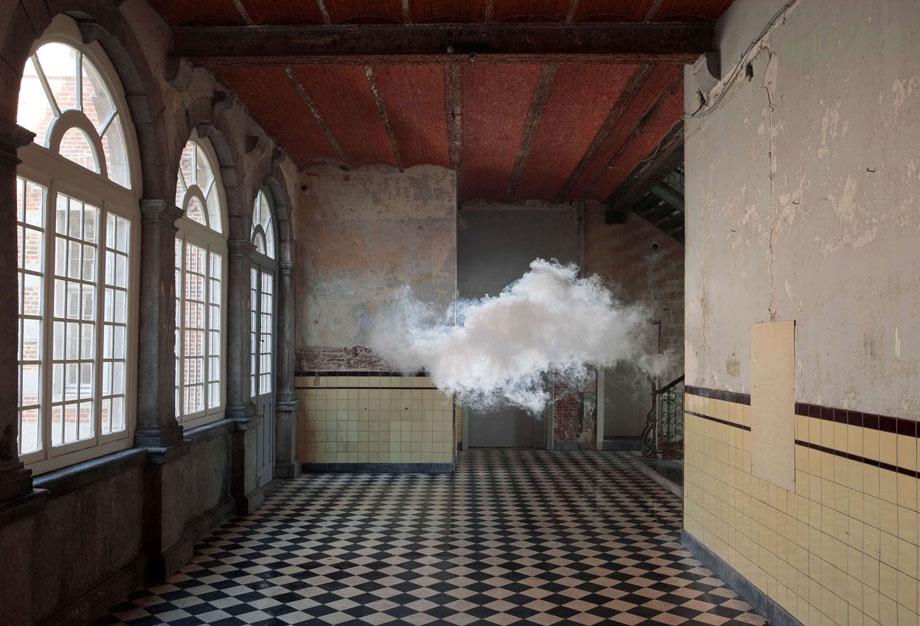 Berndnaut Smilde, Nimbus D’Aspremont, 2012, Cloud in room, c-type print on dibond, 125 x 184 cm, Photo Cassander Eeftinck Schattenkerk