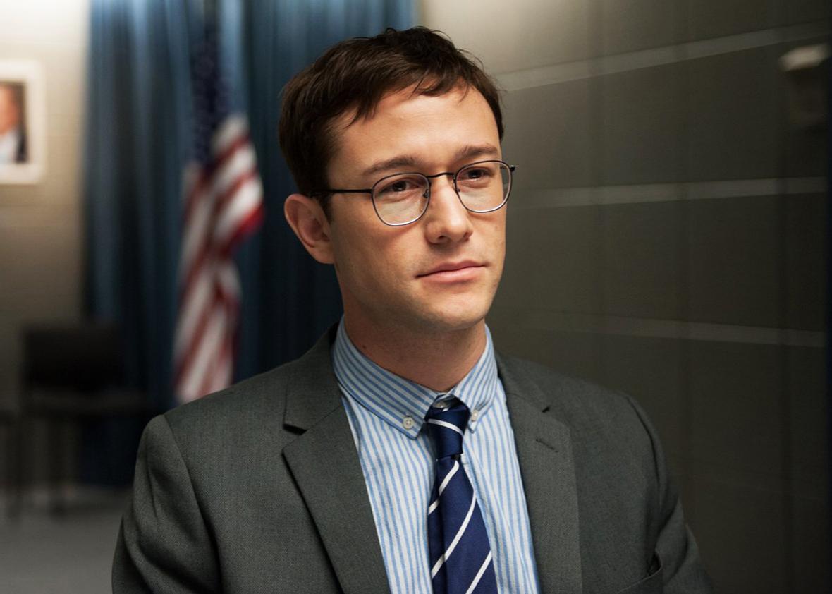 Joseph Gordon-Levitt in Snowden.