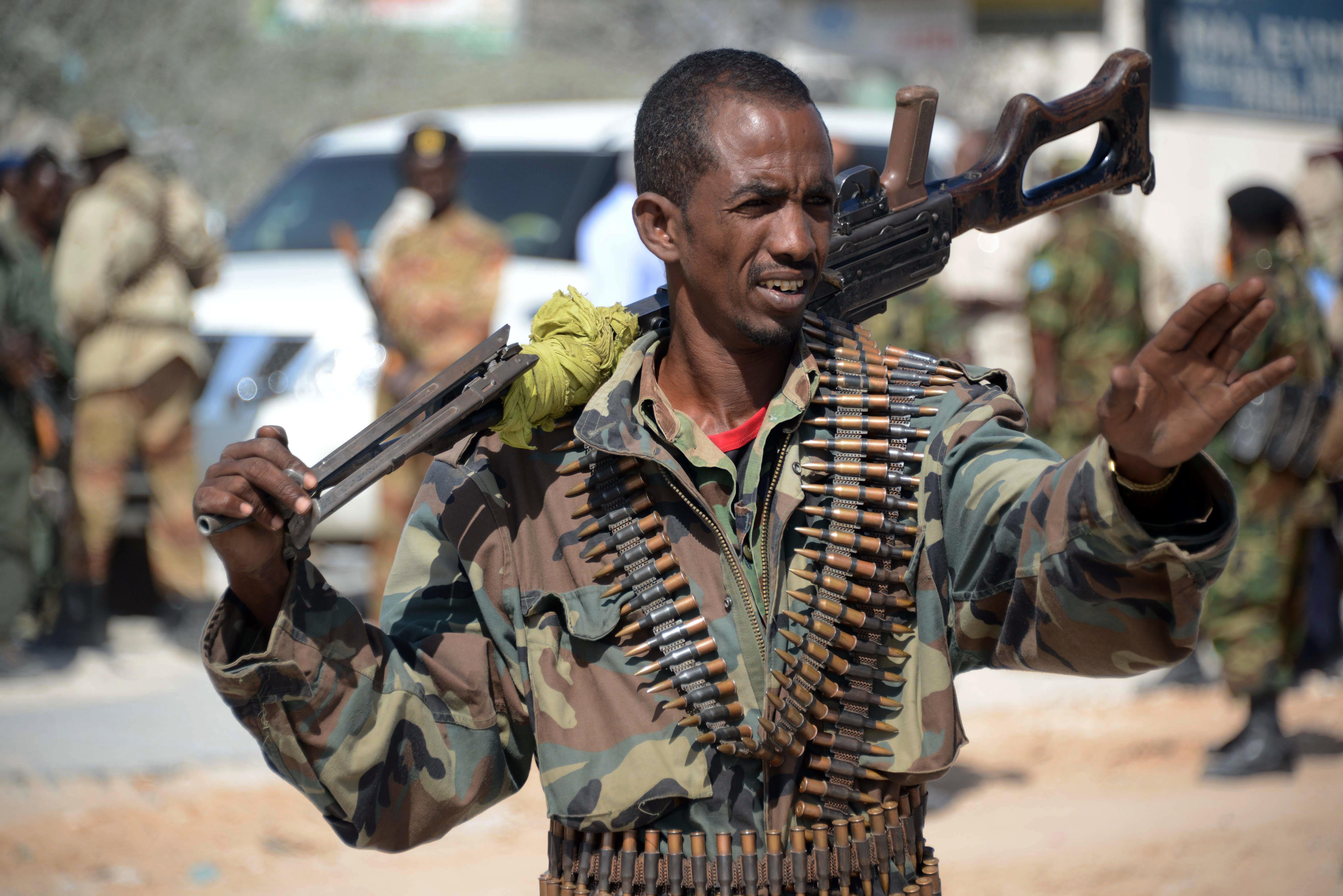 Somalia vs botswana. Сомали столица Могадишо. Сомали люди. Сомалийские мужчины.