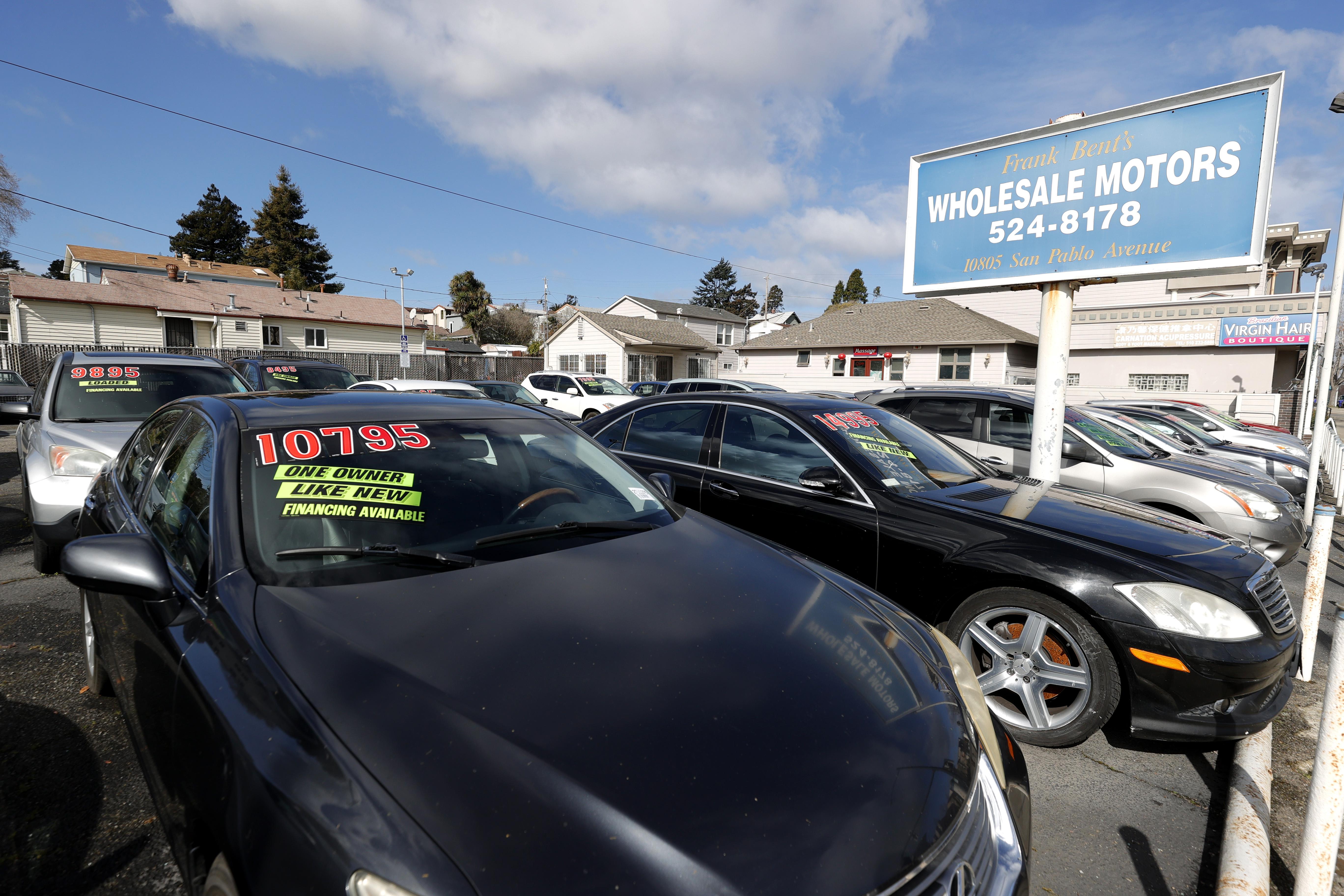 EL CERRITO, CALIFORNIA - MARCH 15: Used cars sit on the sales lot at Frank Bent's Wholesale Motors on March 15, 2021 in El Cerrito, California. Used car prices have surged 17 percent during the pandemic and economists are monitoring the market as a possible indicator of future increased inflation in the economy overall. (Photo by Justin Sullivan/Getty Images)